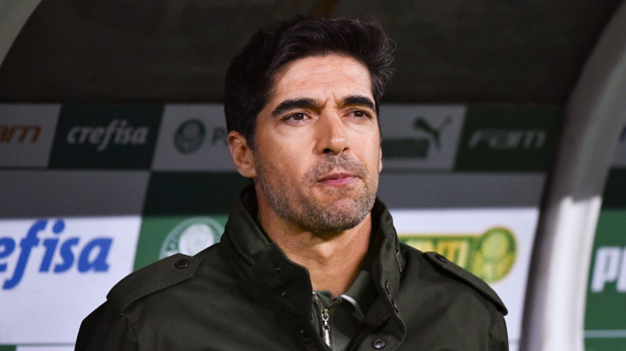 Abel Ferreira pede perdão à torcida por declarações após o empate contra o Botafogo